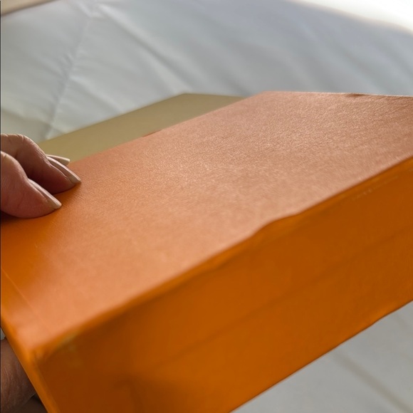 Louis Vuitton Orange Box with Beige Dust Bag - Picture 3 of 7